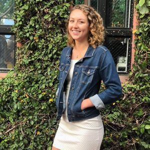 Meet your Posher, Crystal